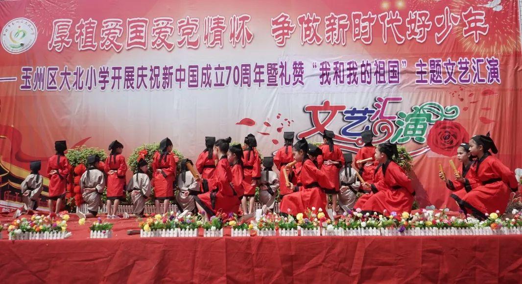 古墓丽影：崛起